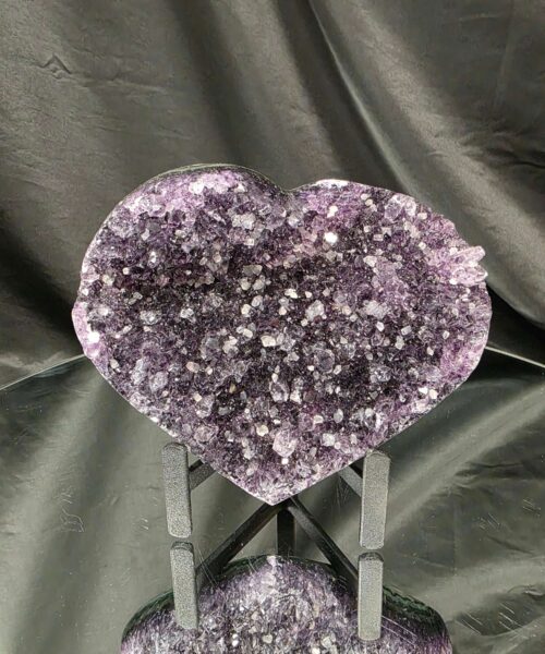 Amethyst Heart on Stand 19 Purple Quartz Geode Crystal Gift 691g - H13xW15xD6cm - Image 10