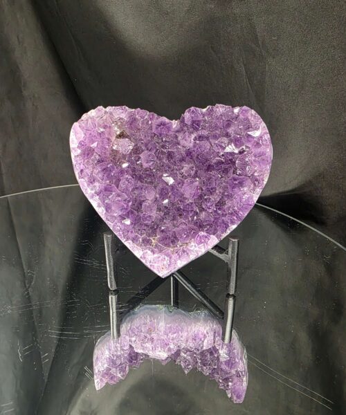 Amethyst Heart on Stand 20 Purple Quartz Geode Crystal Gift 619g - H12xW12xD6cm - Image 4