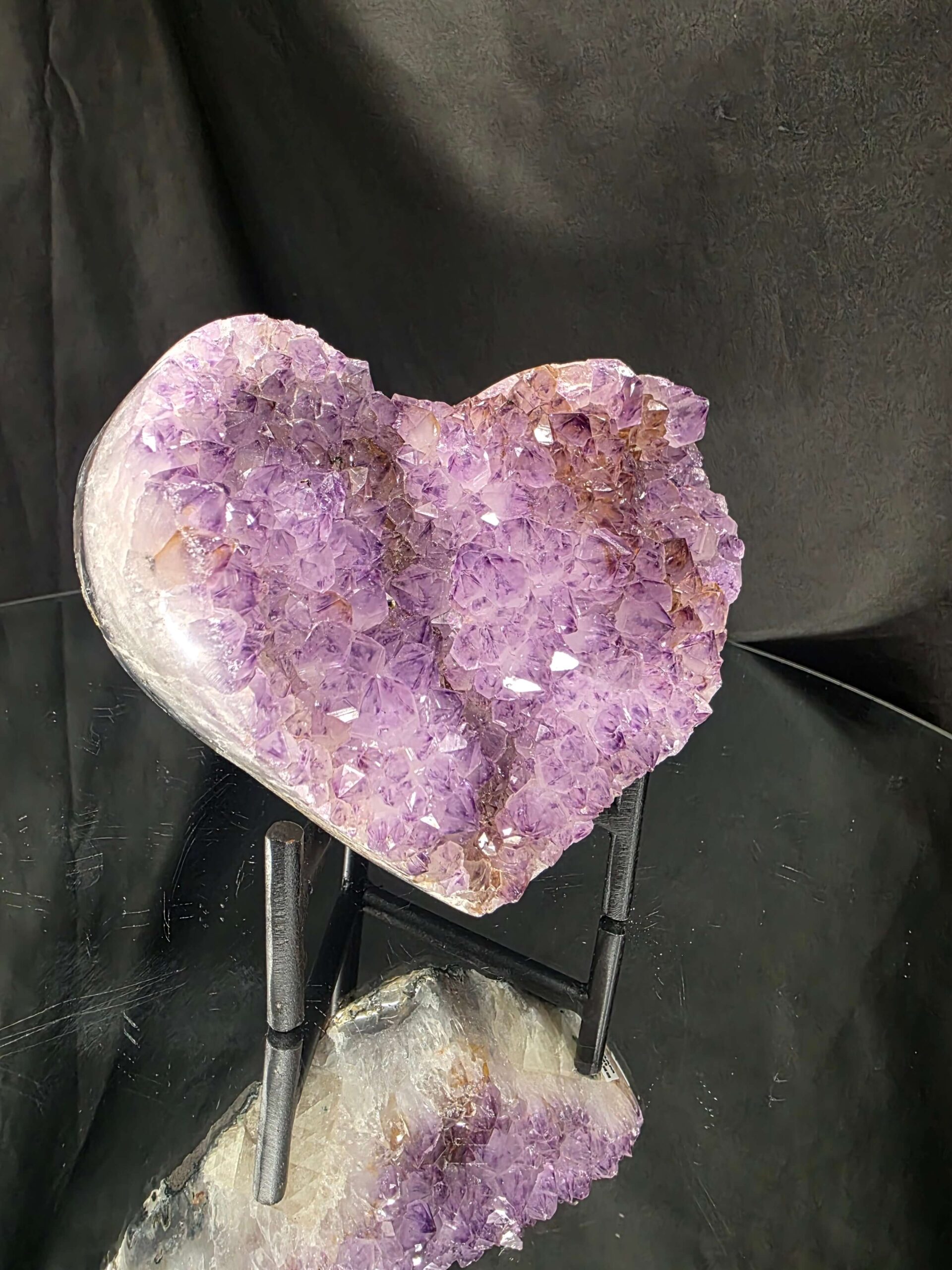 Large Amethyst Heart on Stand 21 Purple Quartz Geode Crystal Gift 921g - H11.5xW13xD7cm - Image 9