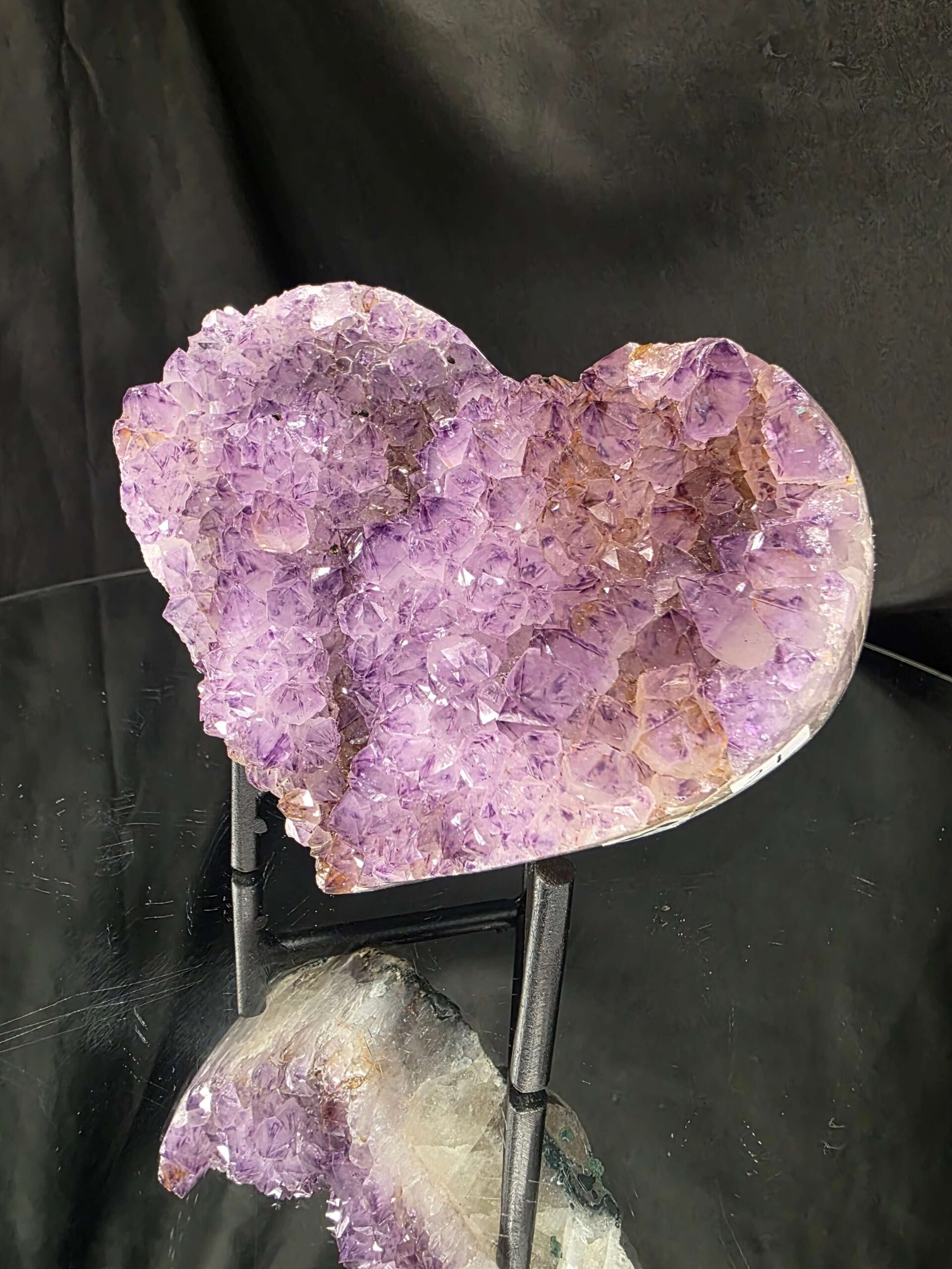 Large Amethyst Heart on Stand 21 Purple Quartz Geode Crystal Gift 921g - H11.5xW13xD7cm - Image 8