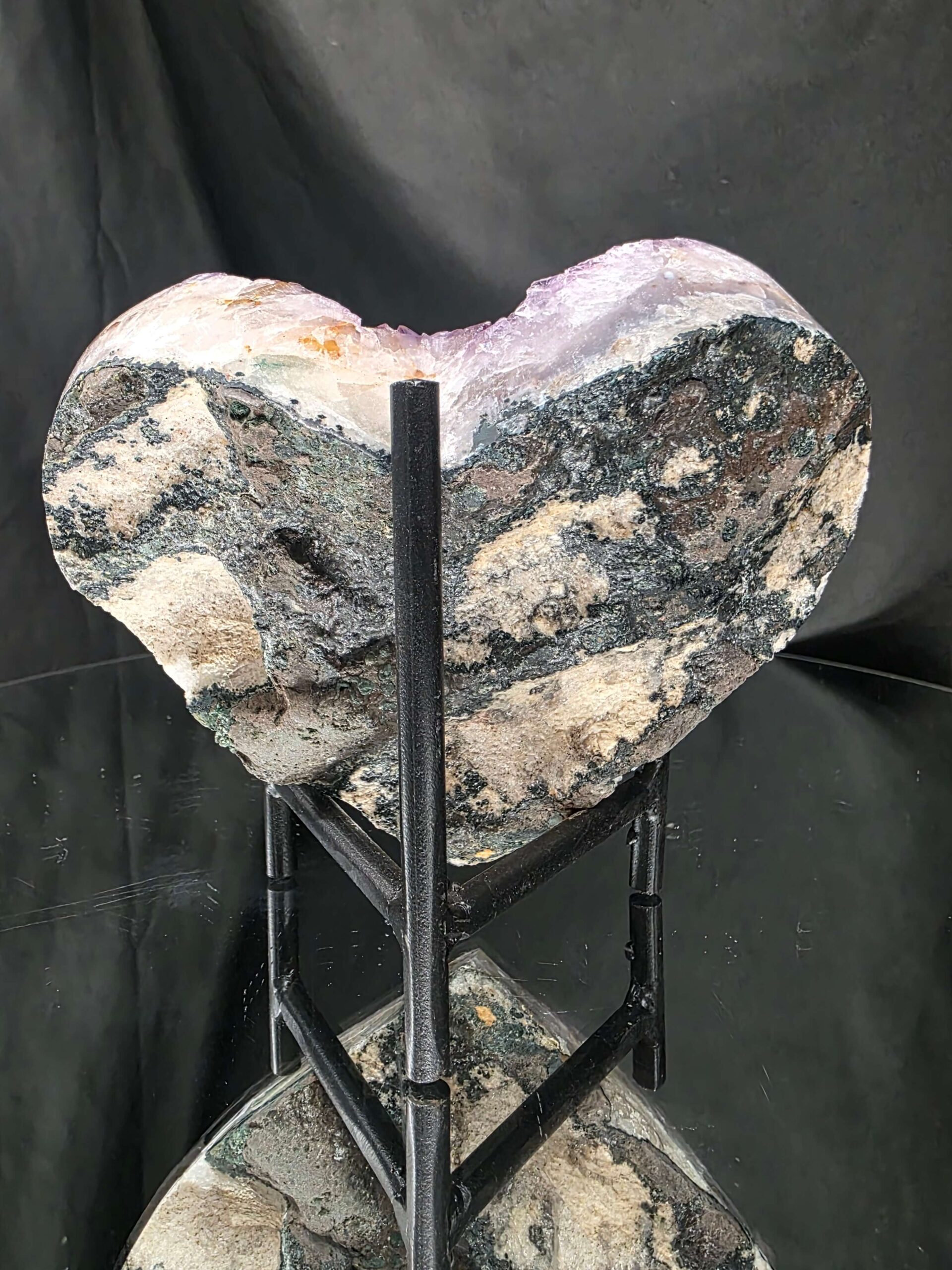 Large Amethyst Heart on Stand 21 Purple Quartz Geode Crystal Gift 921g - H11.5xW13xD7cm - Image 7