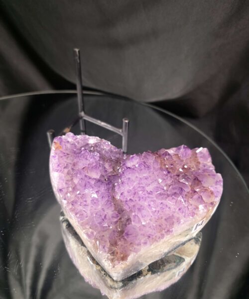 Large Amethyst Heart on Stand 21 Purple Quartz Geode Crystal Gift 921g - H11.5xW13xD7cm - Image 4