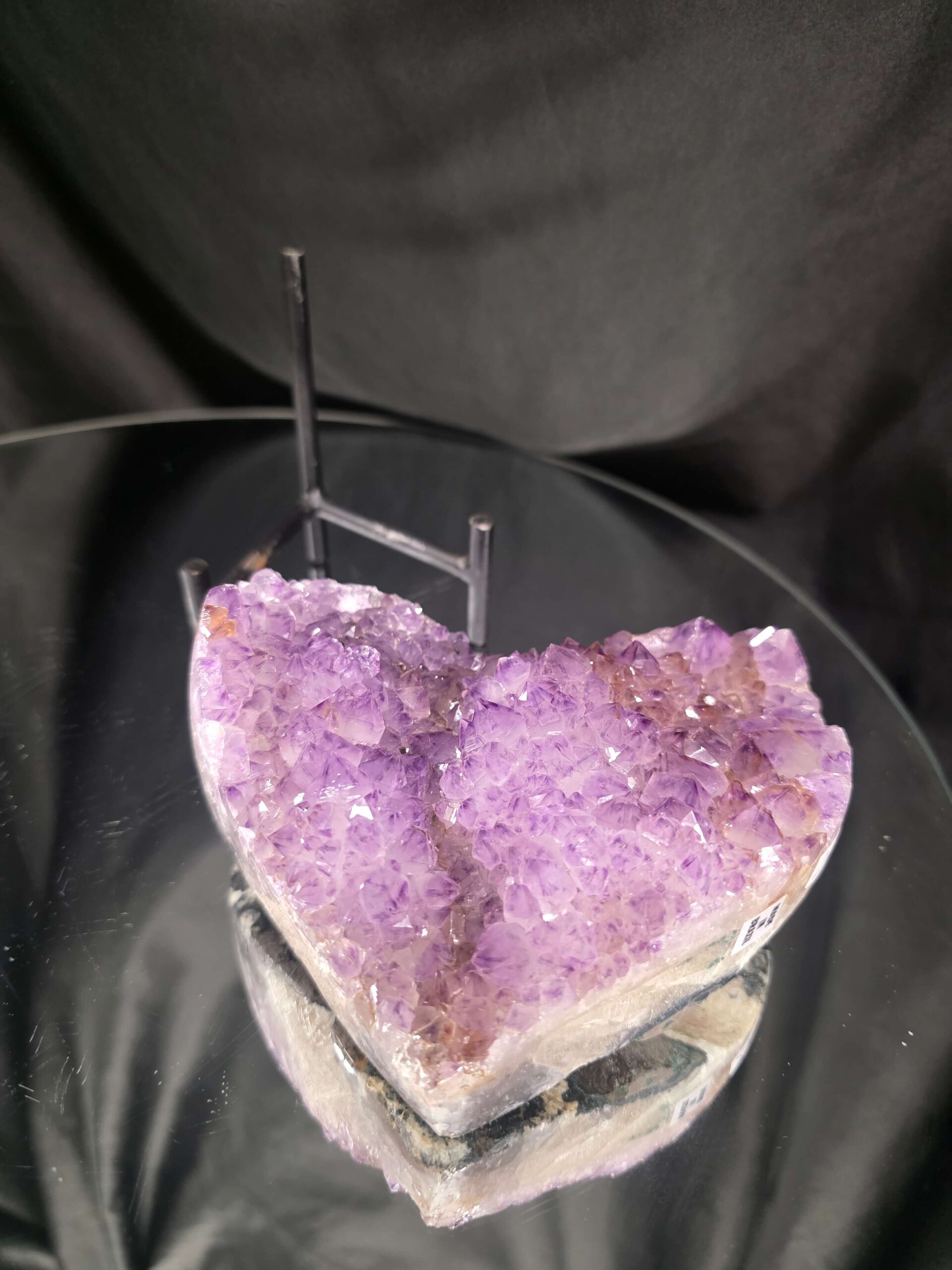 Large Amethyst Heart on Stand 21 Purple Quartz Geode Crystal Gift 921g - H11.5xW13xD7cm - Image 4