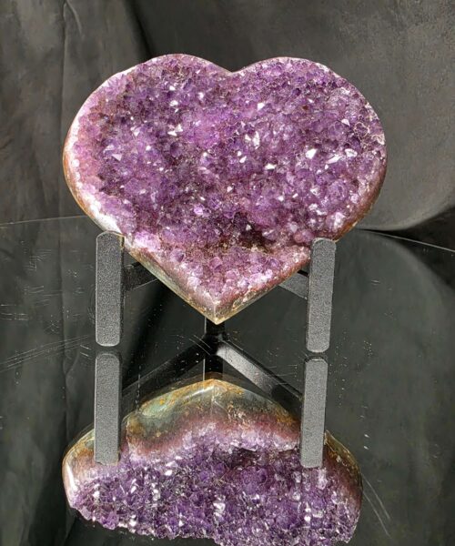 Amethyst Heart on Stand 3 Purple Quartz Geode Crystal Gift 571g - H11xW12xD6cm - Image 4