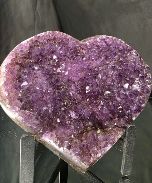 Amethyst Heart on Stand 3 Purple Quartz Geode Crystal Gift 571g - H11xW12xD6cm - Image 3