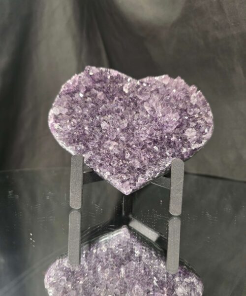 Alternative view of Amethyst Heart on Stand 4 Purple Quartz Geode Crystal Gift 581g - H11xW13xD6cm