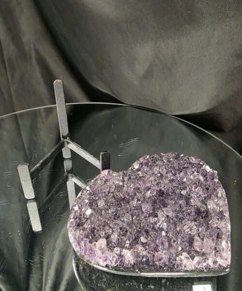 Amethyst Heart on Stand 6 Purple Quartz Geode Crystal Gift 591g - H12xW14xD6cm - Image 3
