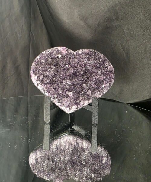 Alternative view of Amethyst Heart on Stand 6 Purple Quartz Geode Crystal Gift 591g - H12xW14xD6cm