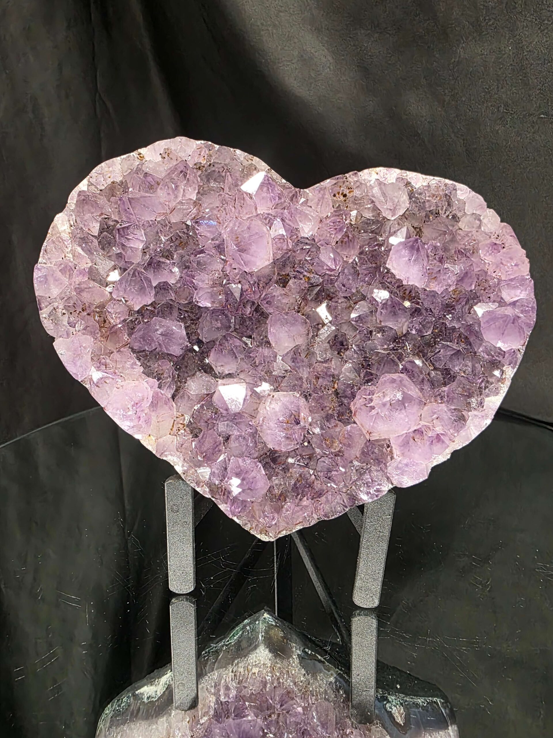 Huge Amethyst Heart on Stand 8 Purple Quartz Geode Crystal Gift 1.834g - H15xW17xD10cm - Image 3