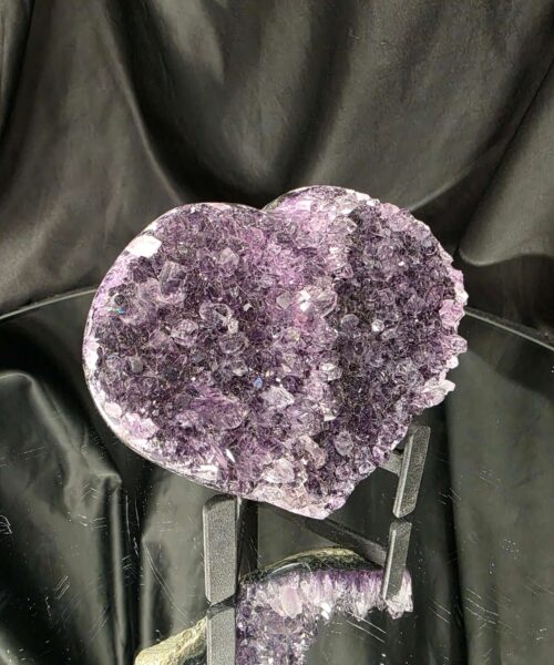 Amethyst Heart on Stand 9 Purple Quartz Geode Crystal Gift 559g - H11xW13xD6cm - Image 9