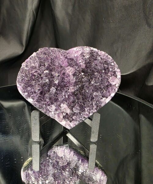 Amethyst Heart on Stand 9 Purple Quartz Geode Crystal Gift 559g - H11xW13xD6cm - Image 3